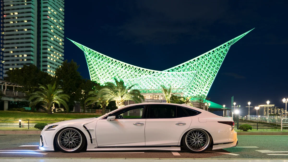 รูปชุดแต่ง ชุดแต่ง Lexus LS LS 18 20 WALD F Sport ภาพที่ 11