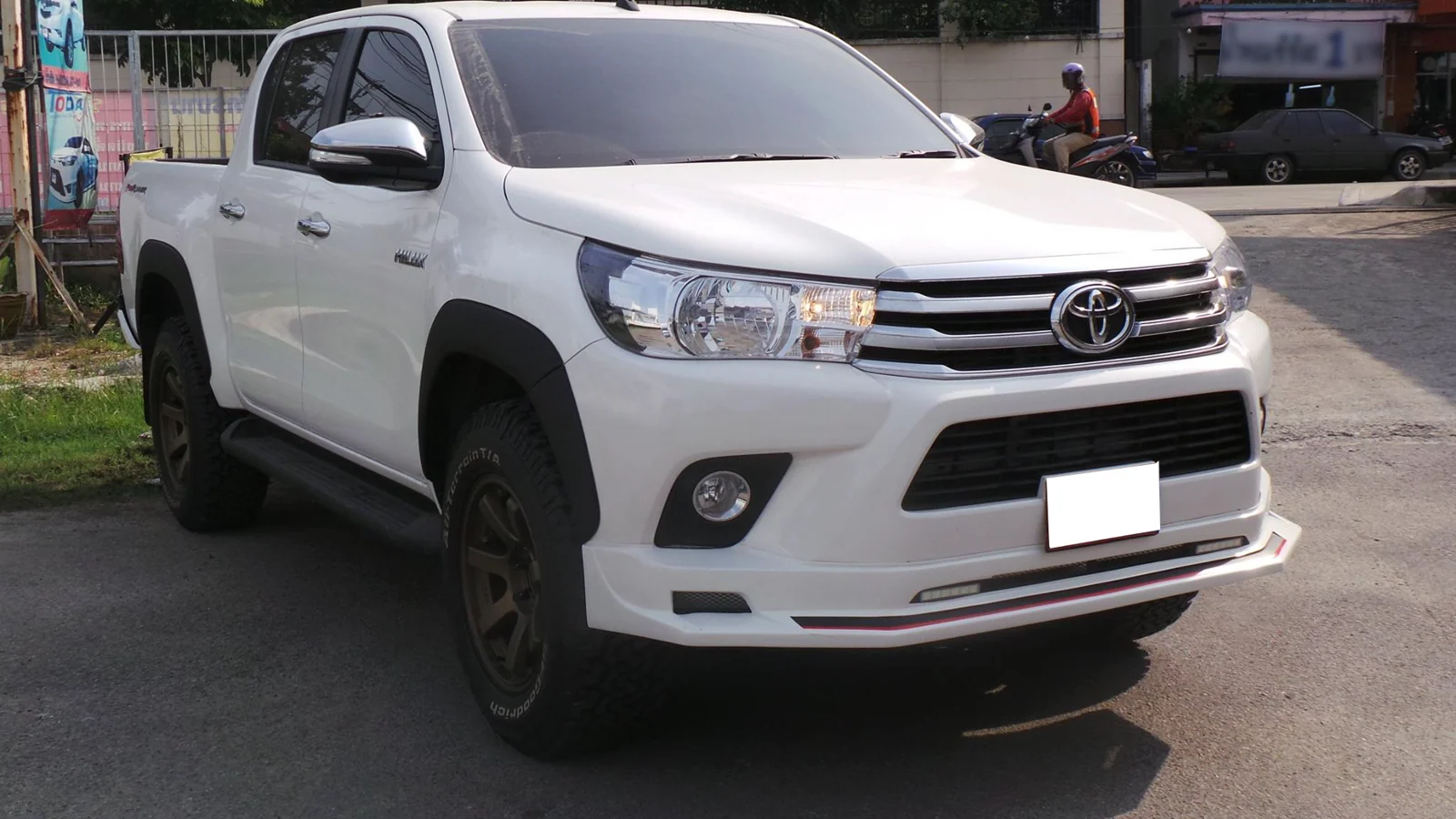 รูปชุดแต่ง ชุดแต่ง Toyota Hilux Revo 2015 2019 TDS V1 ภาพที่ 4