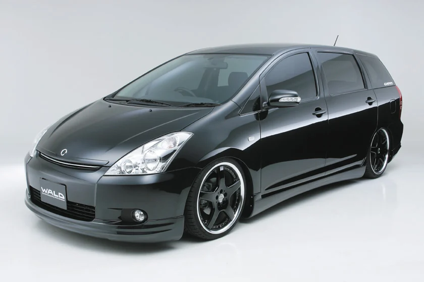 ชุดแต่ง TOYOTA WISH WALD Japan เอ็กเซ็กคิวทีฟไลน์ ภาพ 2
