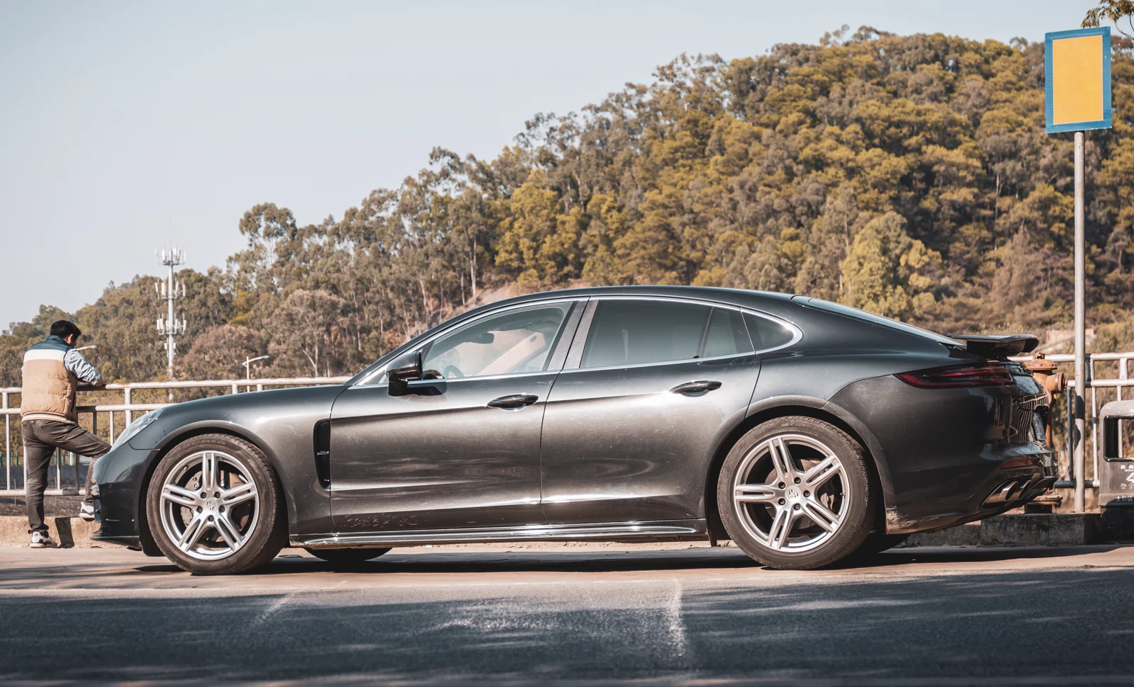 รูปชุดแต่ง ชุดแต่ง Porsche Panamera 971 ปี 16 23 ภาพที่ 5