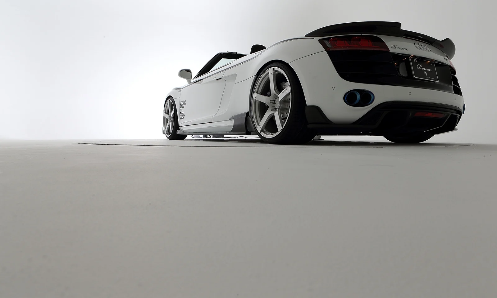ชุดแต่ง Audi R8 Spyder 5.2(V10) 42BUJF 2010.10~2013.03 Rowen Japan ภาพ 12