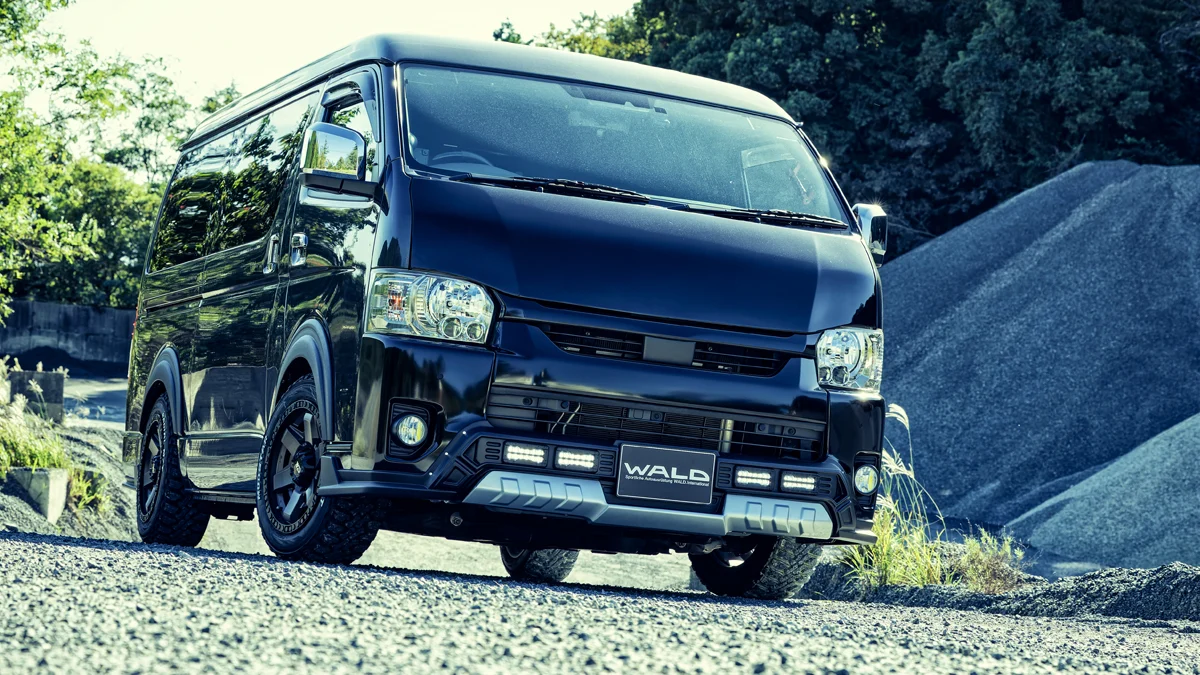 ชุดแต่ง TOYOTA HIACE WIDE/SUPER LONG WALD Japan เดสเสิร์ตไลน์ ภาพ 2