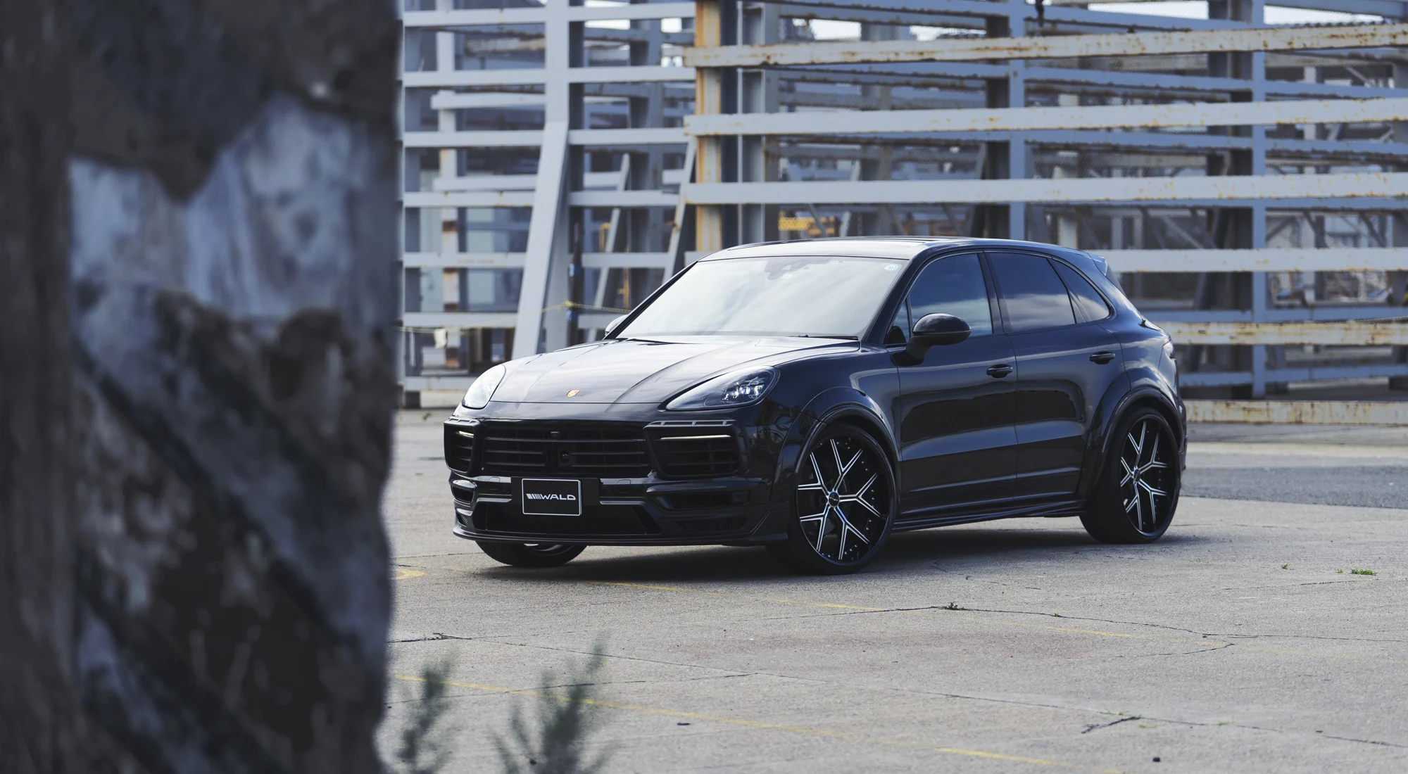 ชุดแต่ง PORSCHE CAYENNE WALD Japan สปอร์ตไลน์ แบล็กไบซัน เอดิชัน ภาพ 14
