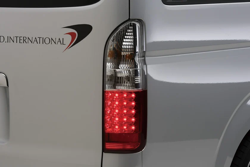 ชุดแต่ง TOYOTA HIACE WIDE/SUPER LONG WALD Japan เอ็กเซ็กคิวทีฟไลน์ V2 ภาพ 23