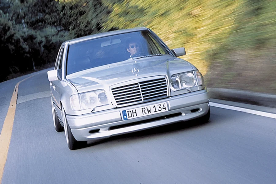 รูปชุดแต่ง ชุดแต่ง Mercedes-Benz E Class W124 WALD 4Door ภาพที่ 6