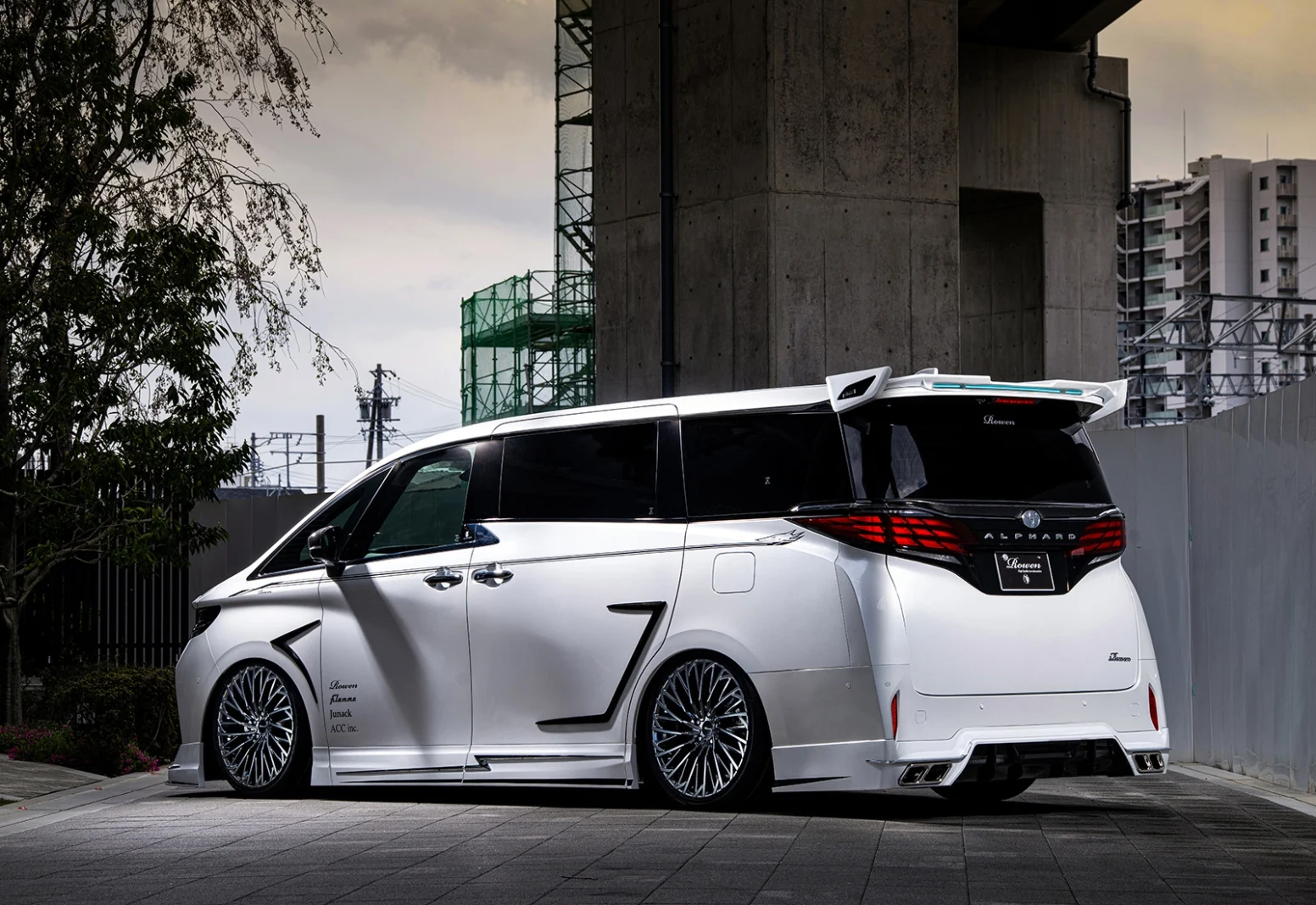 ชุดแต่ง TOYOTA 40ALPHARD Executive Lounge/Z/X AAHH4#W/AGH4#W 2023/6- Rowen Japan ภาพ 7