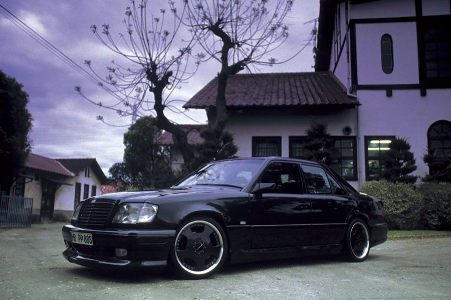 รูปชุดแต่ง ชุดแต่ง Mercedes-Benz E Class W124 WALD 4Door ภาพที่ 12