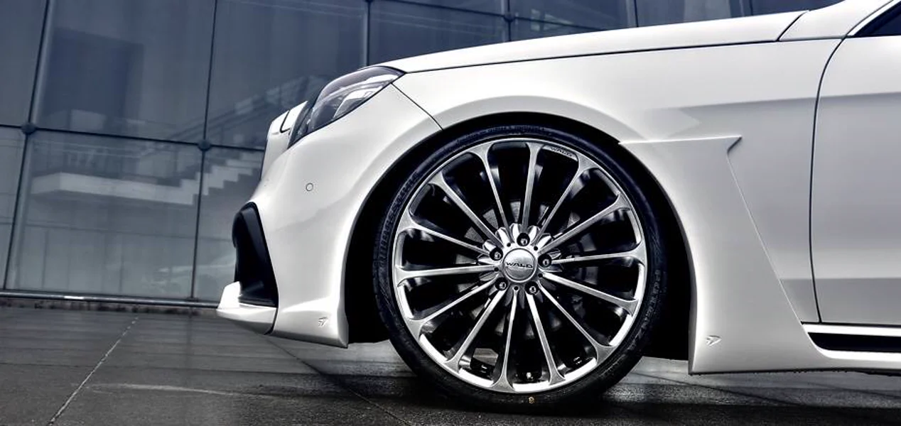 รูปชุดแต่ง ชุดแต่ง Mercedes-Benz E Class W212 4 ประตู 2013 2017 WALD Facelifts ภาพที่ 3