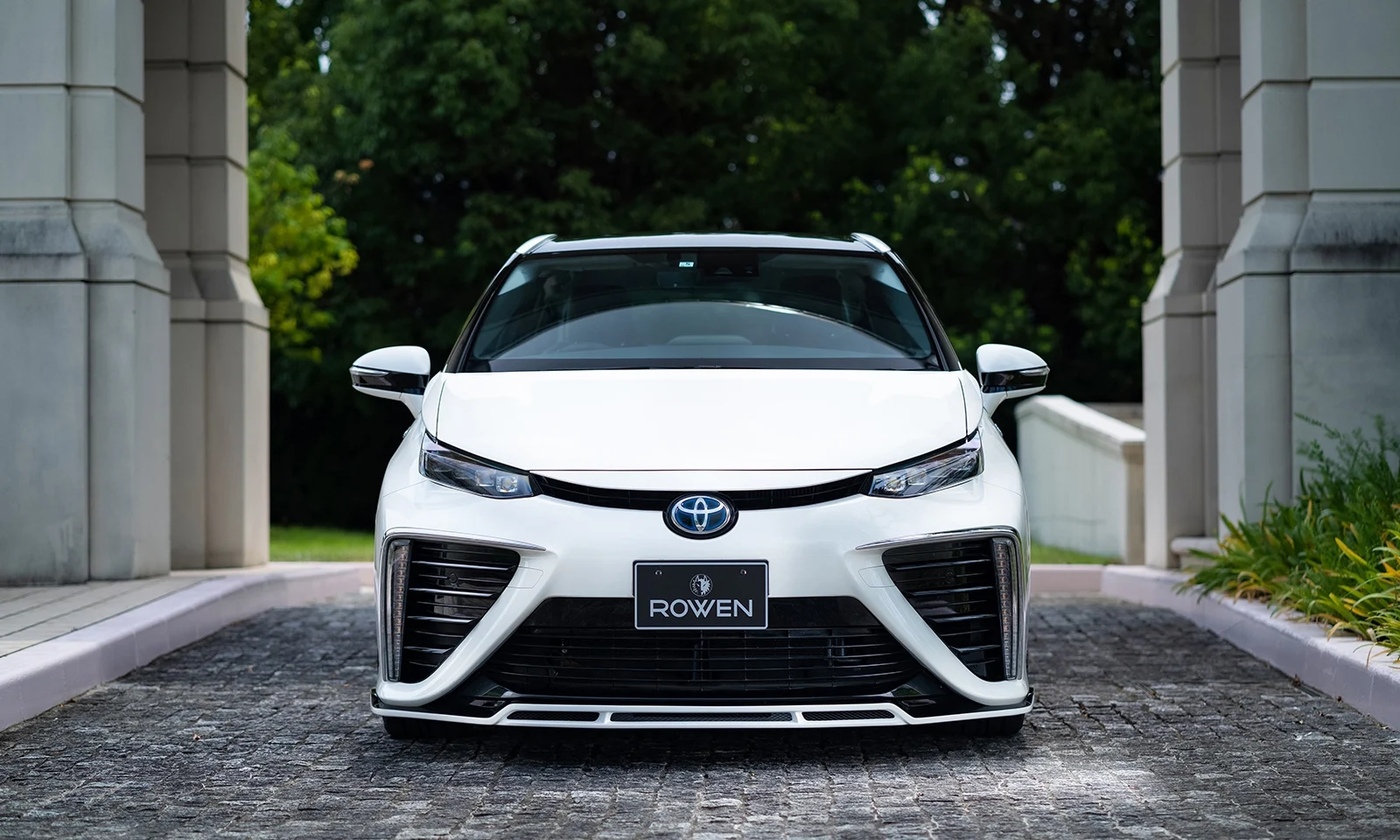 ชุดแต่ง TOYOTA MIRAI JPD10 2014.11~Rowen Japan ภาพ 2