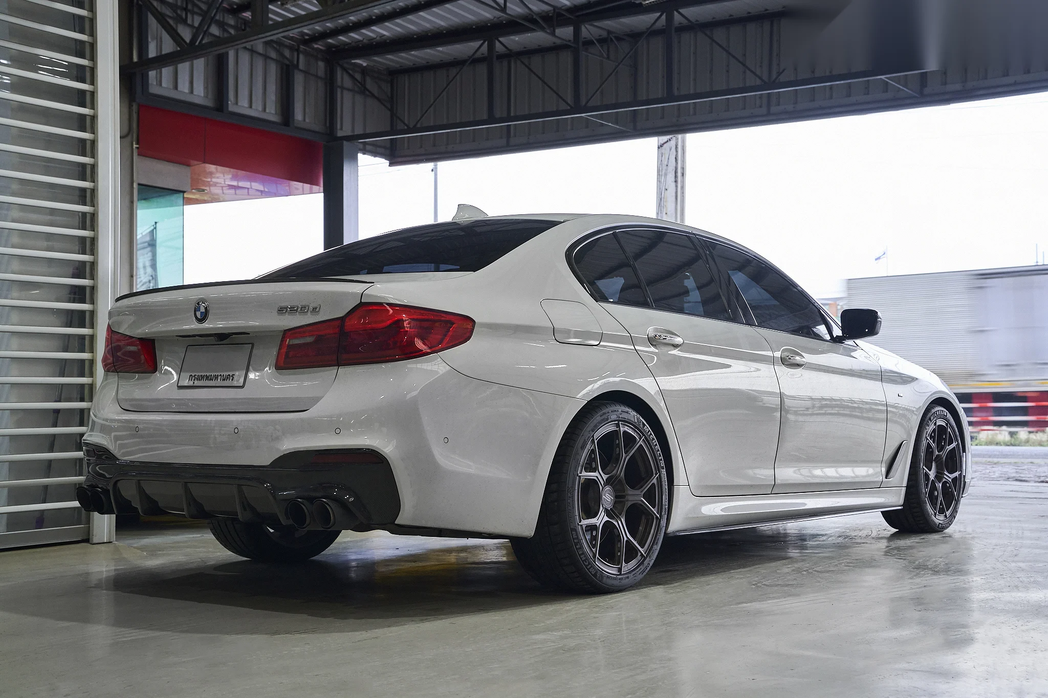 ชุดแต่ง BMW G30 BMW G30 x Rear คาร์บอน ดิฟฟิวเซอร์ Prodrive Shop ภาพ 2