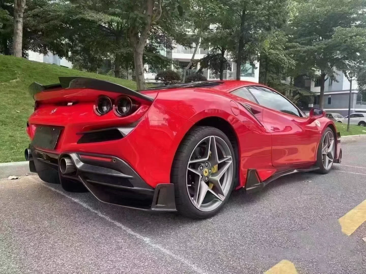 รูปชุดแต่ง ชุดแต่ง Ferrari F8 Mansory ภาพที่ 2