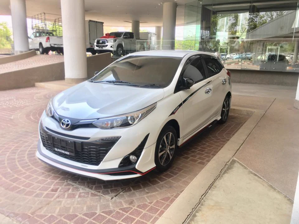 รูปชุดแต่ง ชุดแต่ง Toyota Yaris Ativ 17 19 Faustino 5 Door ภาพที่ 2