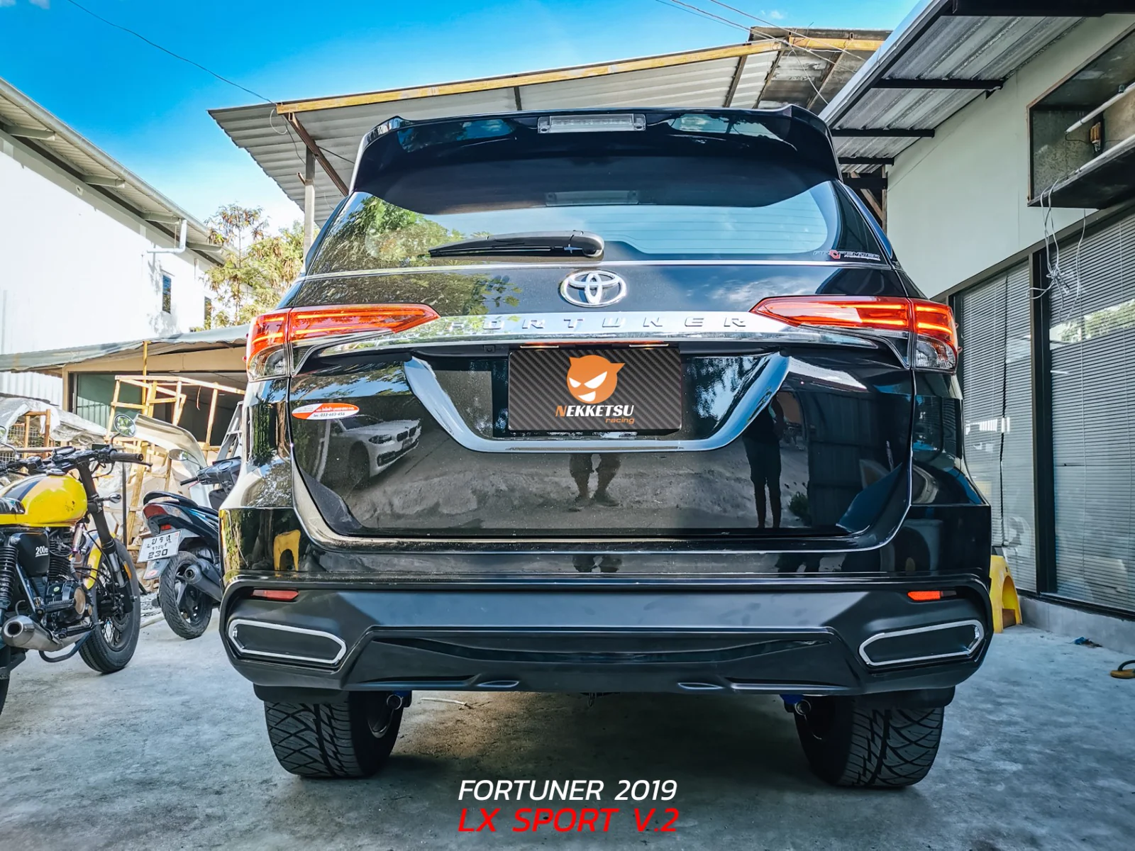 รูปชุดแต่ง ชุดแต่ง Toyota Fortuner 2015 2019 V.3 HK ภาพที่ 9