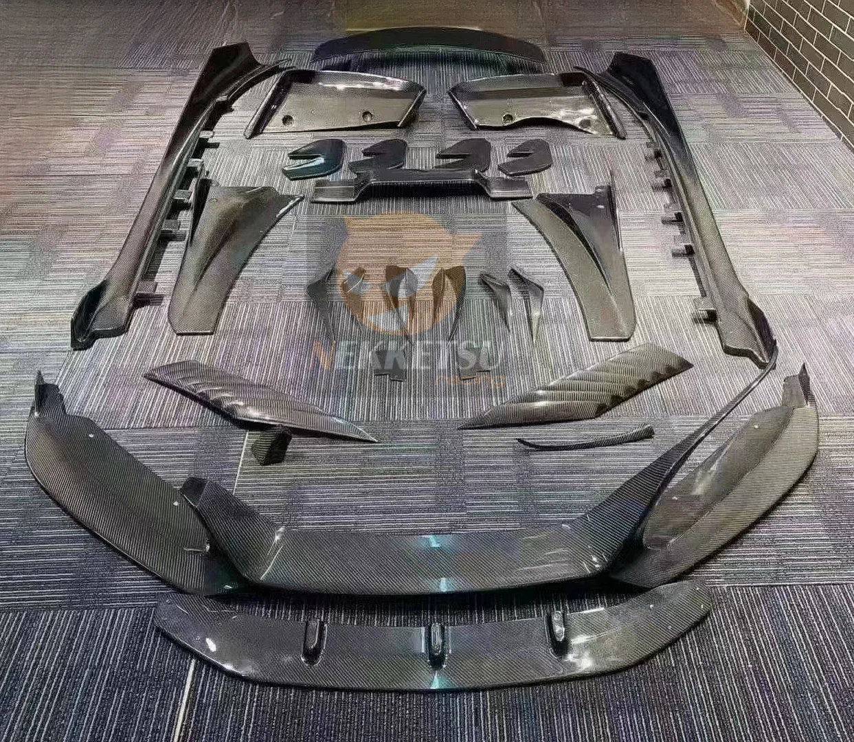 ชุดแต่ง BMW i8 Carbon01