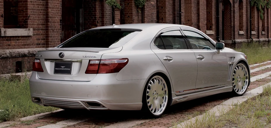 ชุดแต่ง LEXUS LS460/L 600h/hL WALD Japan เอ็กเซ็กคิวทีฟไลน์ V2 ภาพ 20
