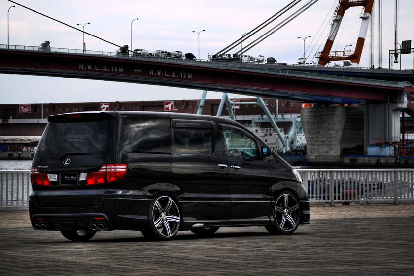 ชุดแต่ง TOYOTA ALPHARD WALD Japan สปอร์ตไลน์ แบล็กไบซัน เอดิชัน ภาพ 15