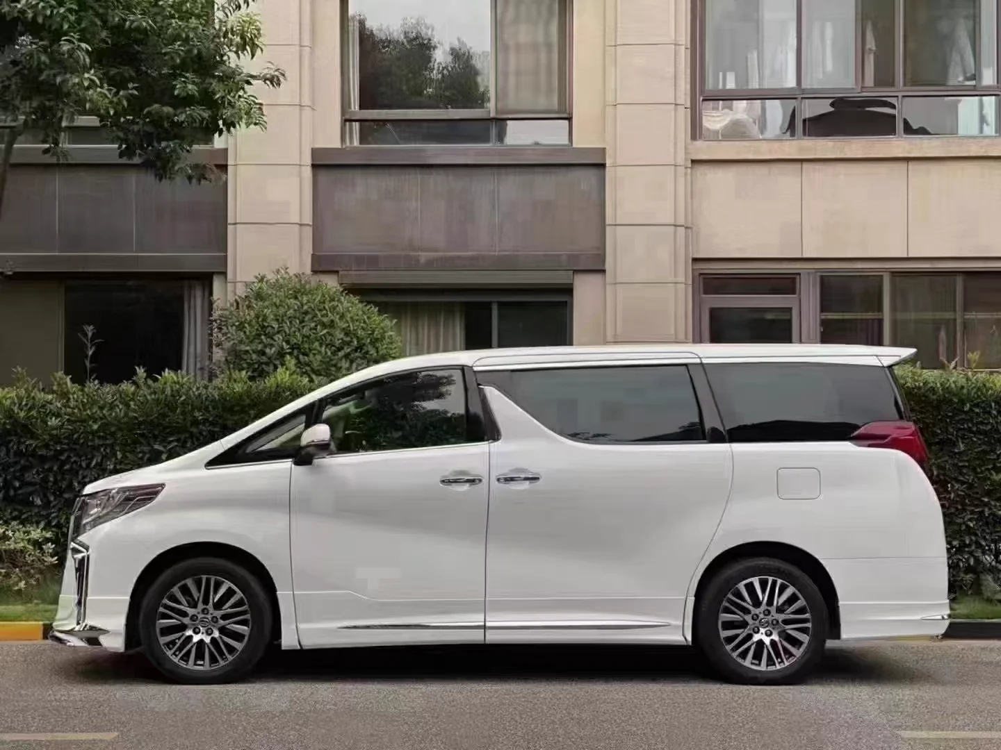 รูปชุดแต่ง ชุดแต่ง Toyota Alphard AH30 2015 2018 Model + กันชน ภาพที่ 4