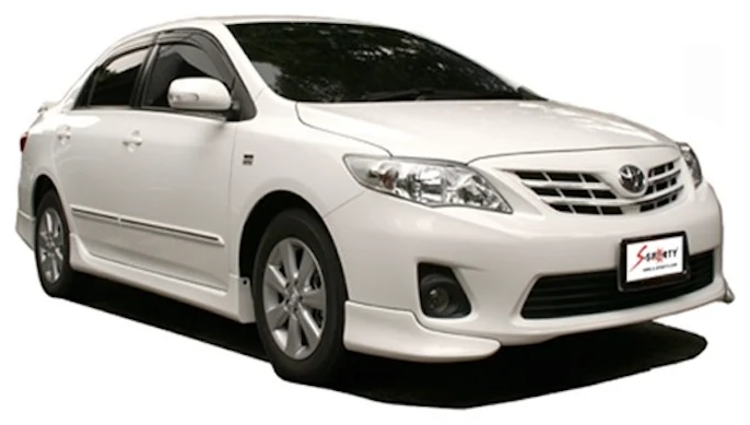 ชุดแต่ง ALTIS 2010 -2.0 ภาพรถเต็มคันมุมหน้าจากต้นทาง S-Sporty