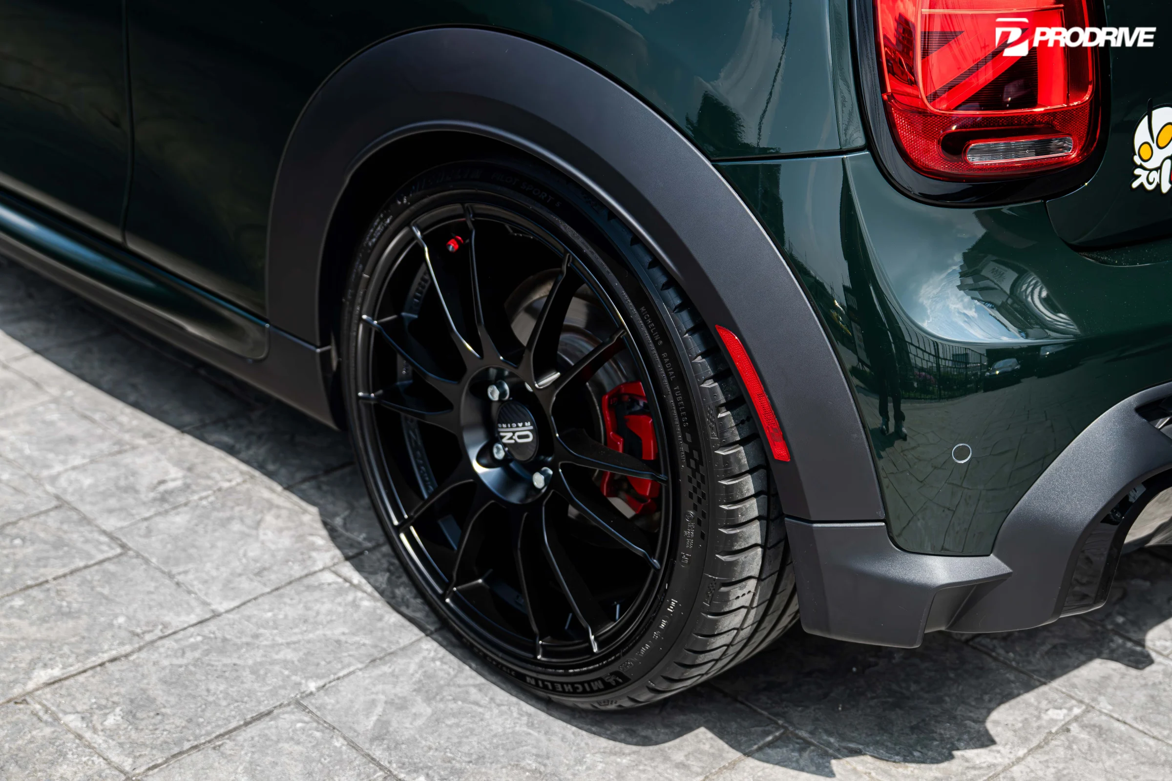 ชุดแต่ง MINI CONVERTIBLE Mini Cooper JCW F57 x Original Mini US. Spec Fenders Prodrive Shop ภาพ 8