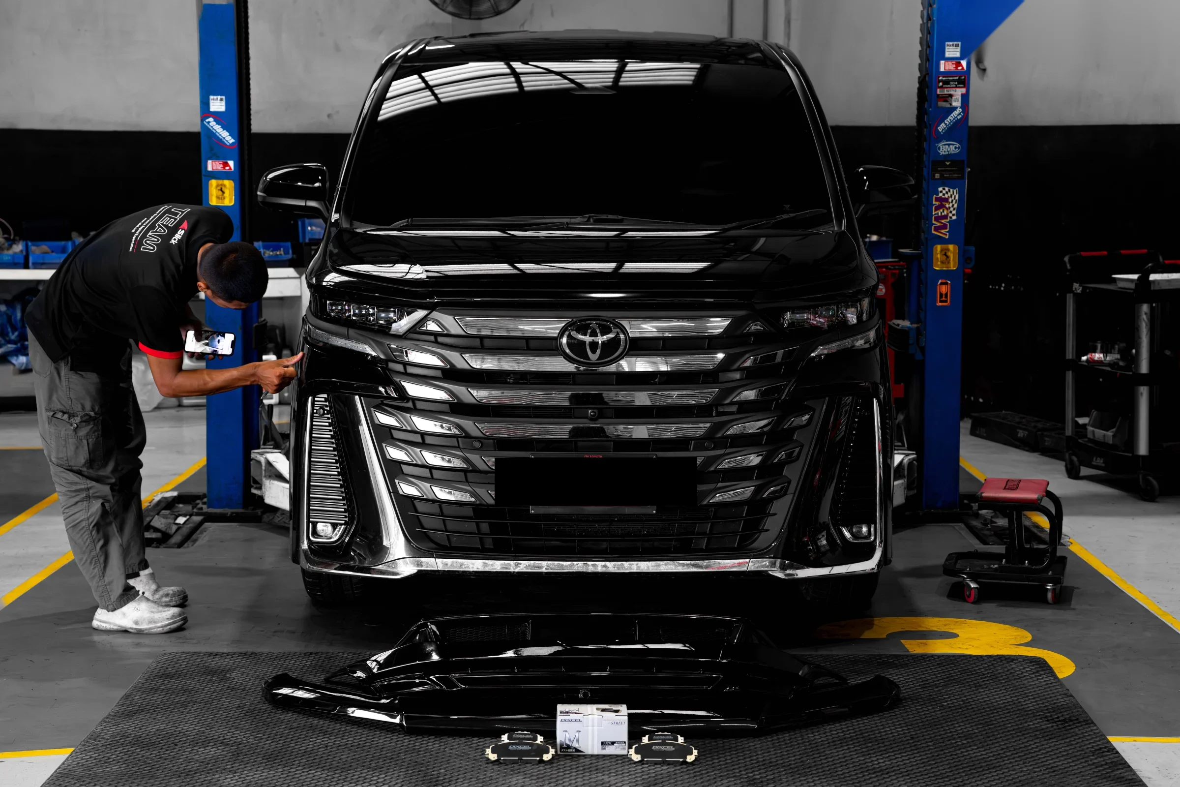 ชุดแต่ง TOYOTA VELLFIRE Toyota Vellfire 40 x KUHL KR-40VRR ฝากระโปรง Spolier,Front Grill x Dixcel Bake Pads Prodrive Shop ภาพ 8