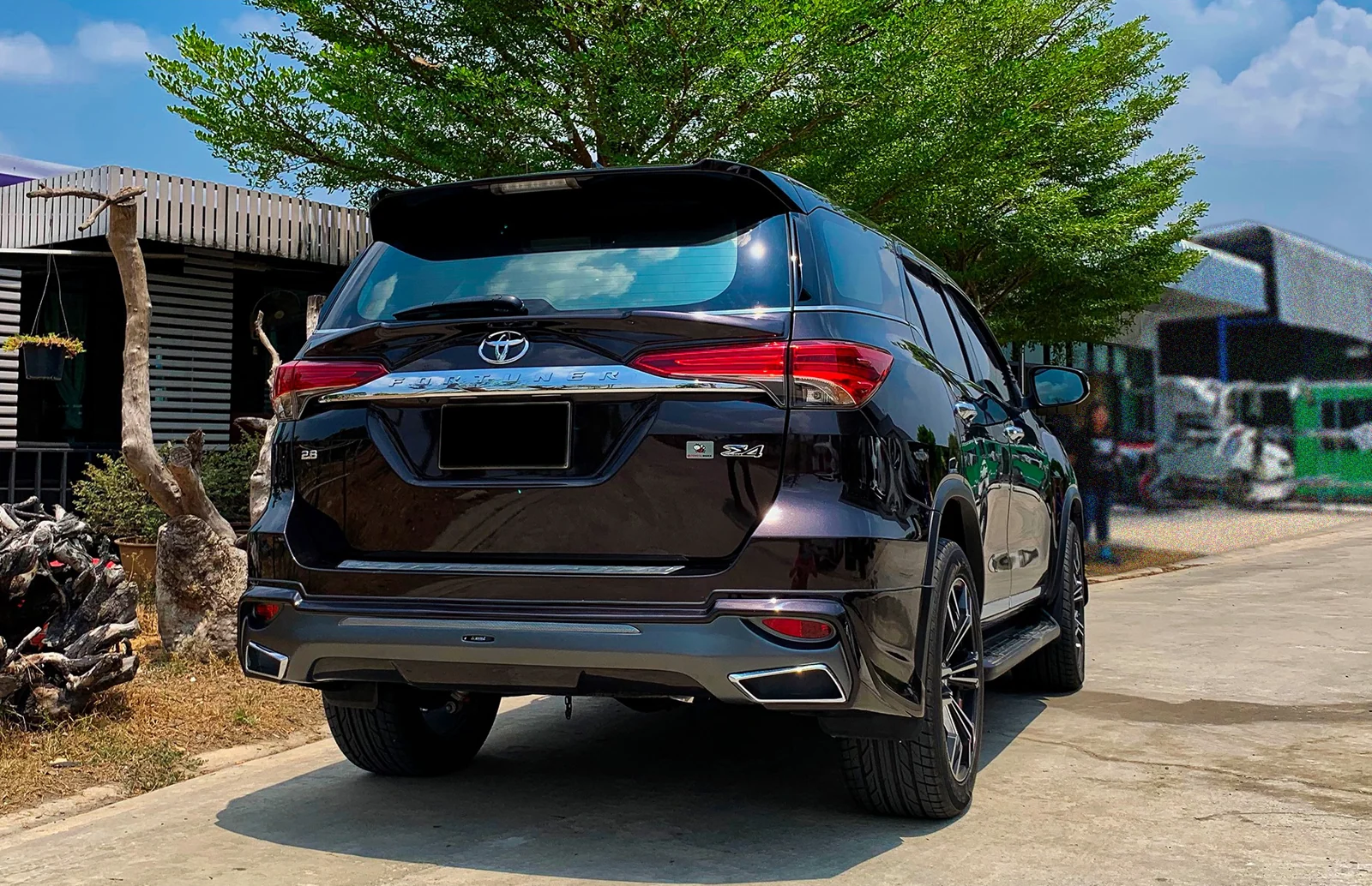 รูปชุดแต่ง ชุดแต่ง Toyota Fortuner 2015 2019 AMT V1 กันชนธรรมดา ภาพที่ 8