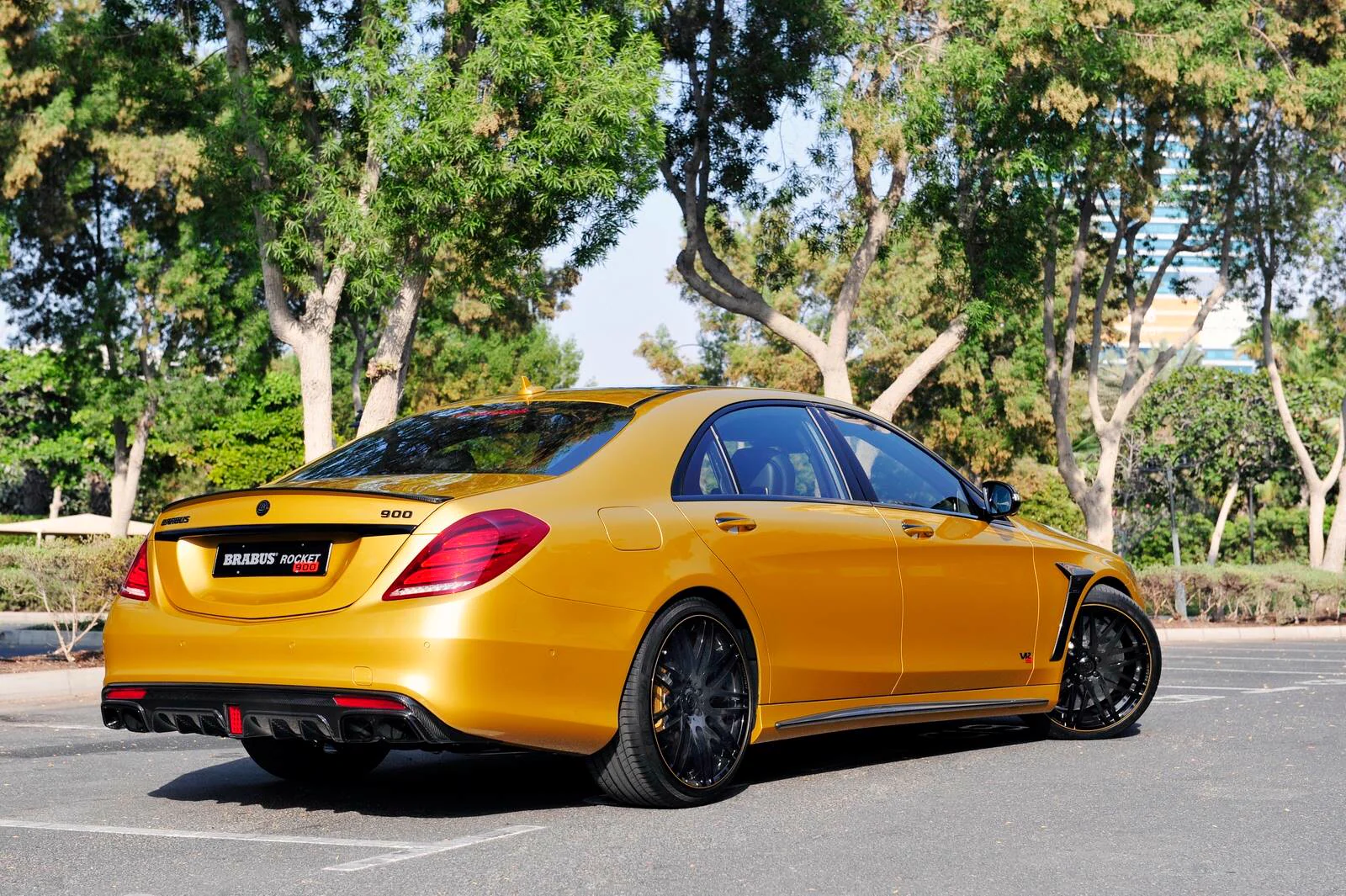 รูปชุดแต่ง ชุดแต่ง Mercedes-Benz S Class 2015 Brabus ภาพที่ 12