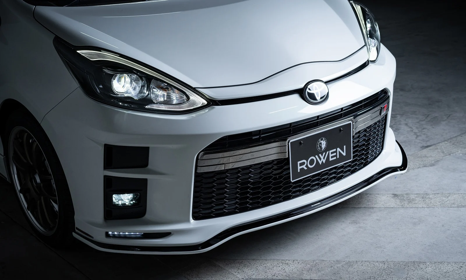 ชุดแต่ง TOYOTA 10 AQUA GR SPORT NHP10 2017.11~2021.7 ROWEN SPORT Rowen Japan ภาพ 11