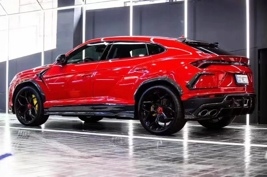 รูปชุดแต่ง ชุดแต่ง Lamborghini Urus ภาพที่ 4