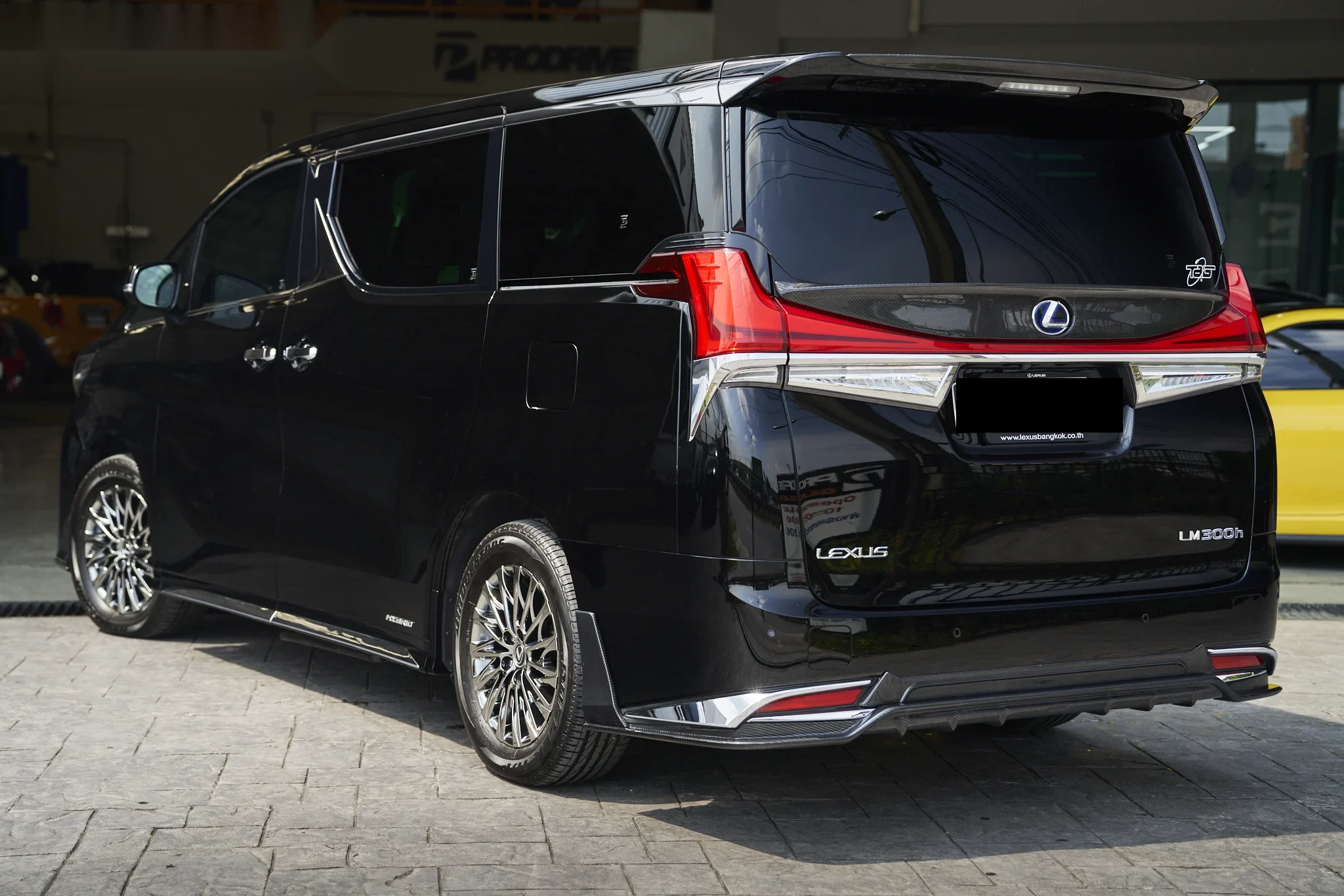 ชุดแต่ง LEXUS LM Lexus LM 300h x ARTISAN SPIRITS Prodrive Shop ภาพ 13