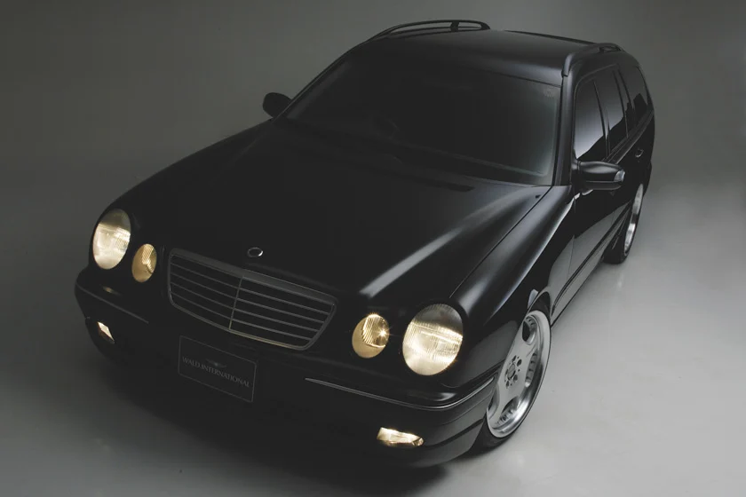 ชุดแต่ง MERCEDES-BENZ E-CLASS WAGON WALD Japan เอ็กเซ็กคิวทีฟไลน์ ภาพ 4