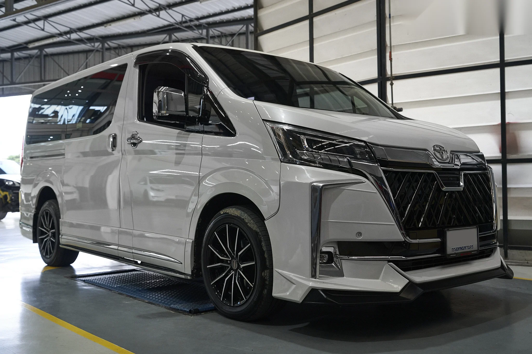 ชุดแต่ง TOYOTA Majesty Toyota Majesty x Wald Front Grill Prodrive Shop ภาพ 1