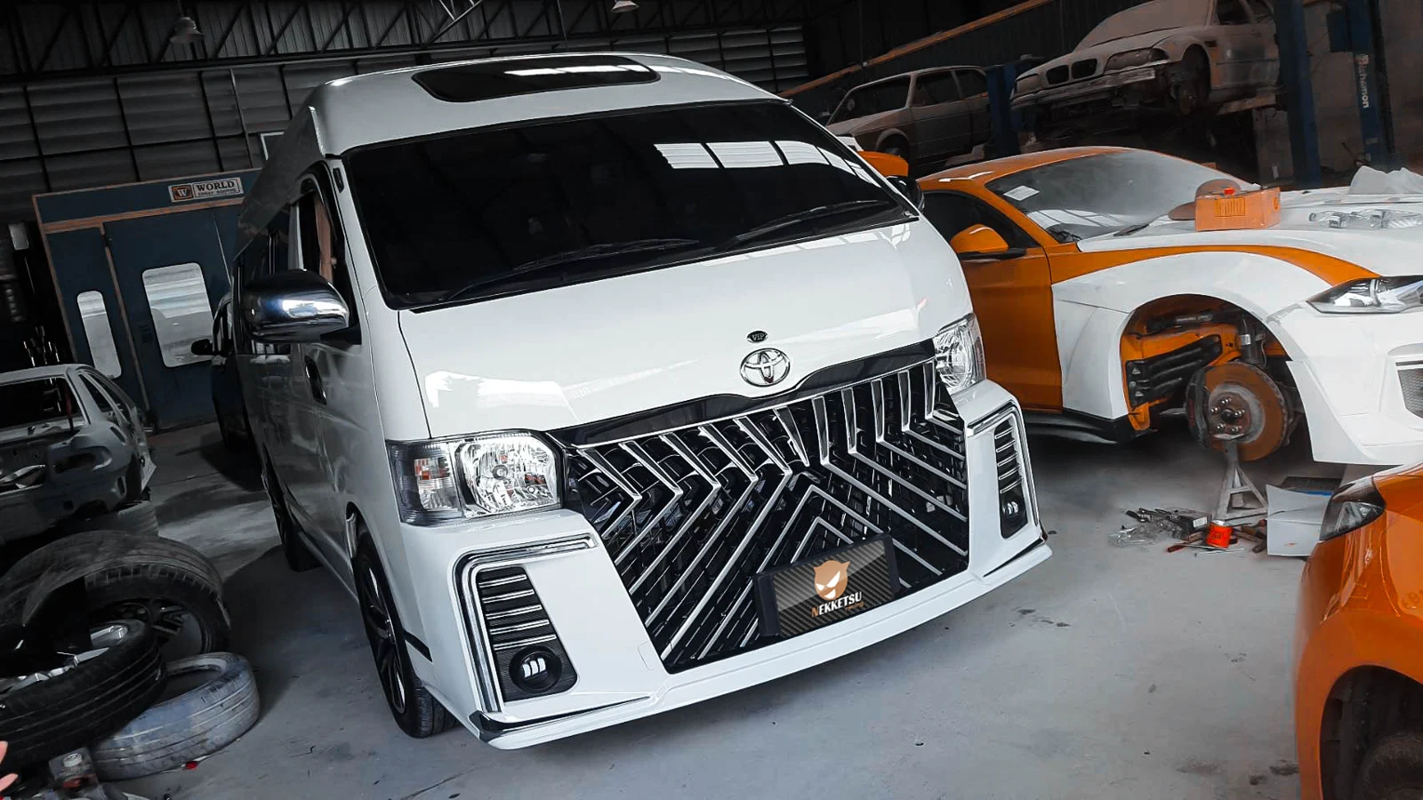 รูปชุดแต่ง ชุดแต่ง TOYOTA Commuter รถตู้ 2005 2018 ทรง Alphard V.2 ภาพที่ 12