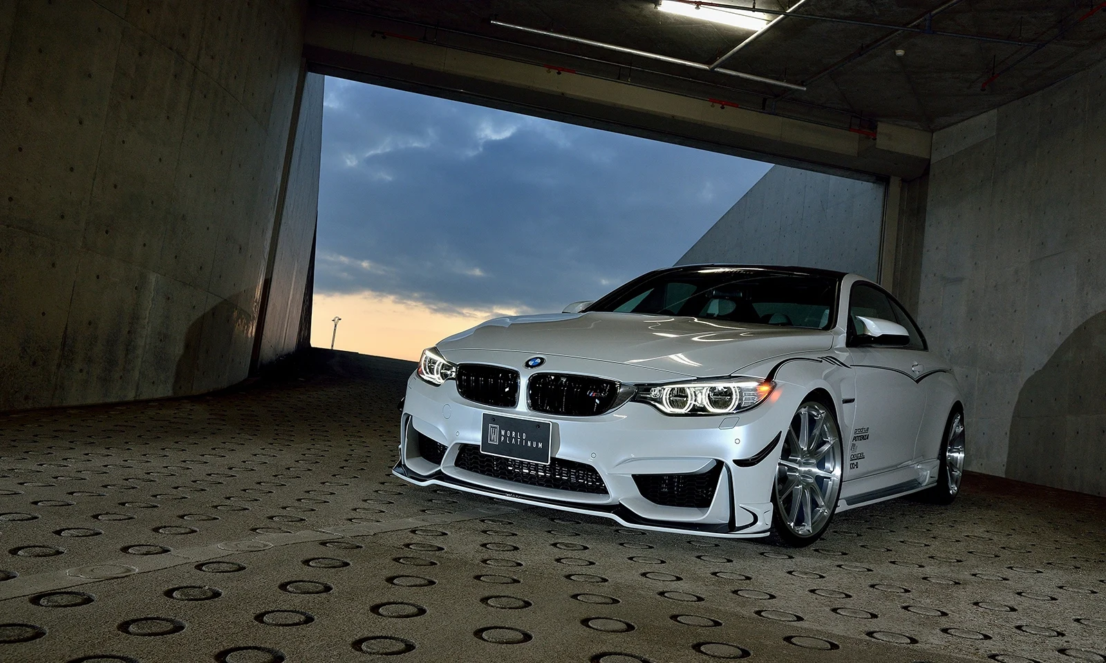 ชุดแต่ง BMW M4 (F82) 3C30 2014.12~Rowen Japan ภาพ 1