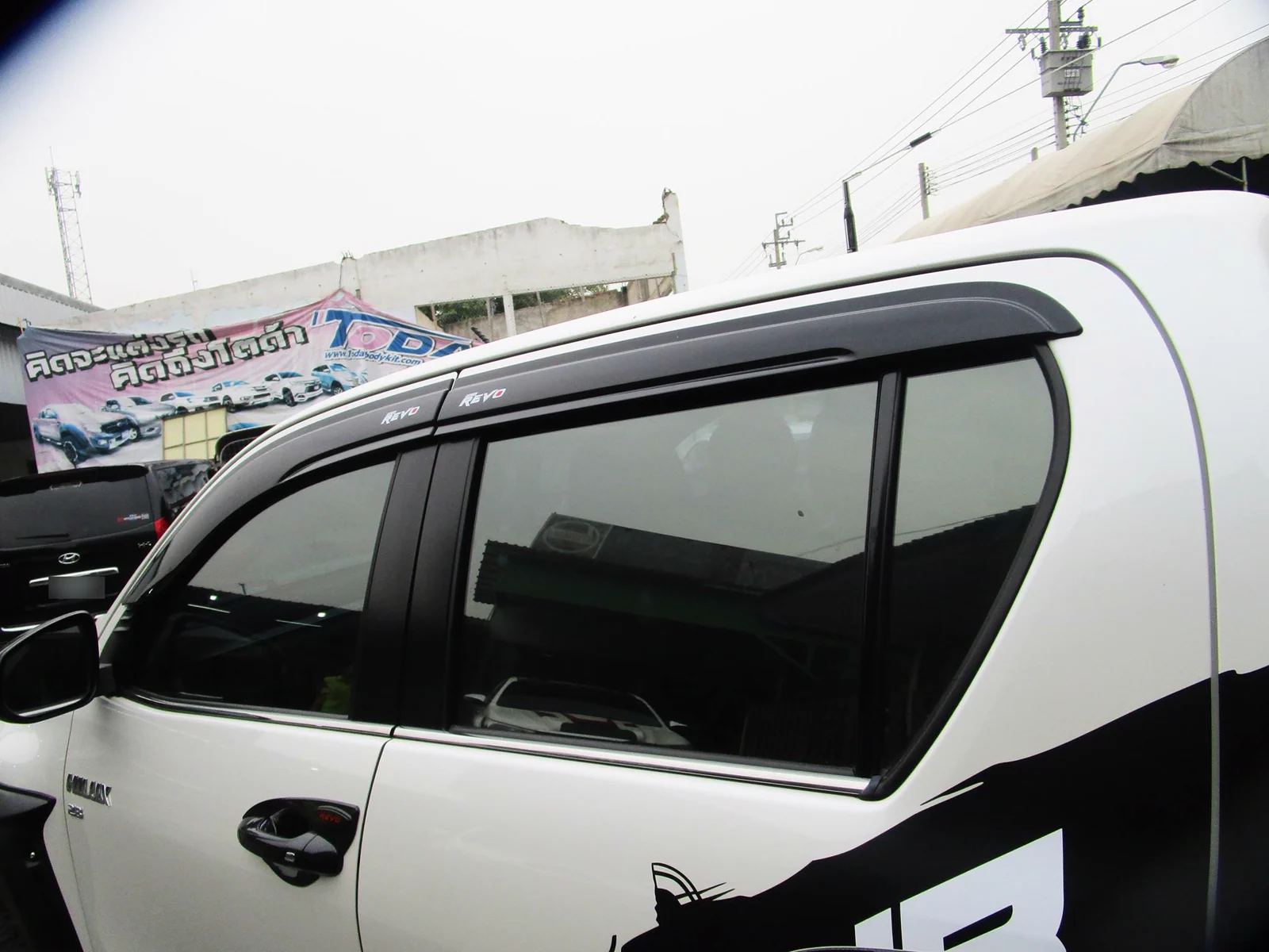 รูปชุดแต่ง ชุดแต่ง Toyota Hilux Revo 2015 2019 TDS V4 ภาพที่ 11