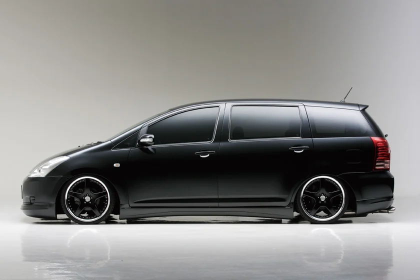 ชุดแต่ง TOYOTA WISH WALD Japan เอ็กเซ็กคิวทีฟไลน์ ภาพ 11