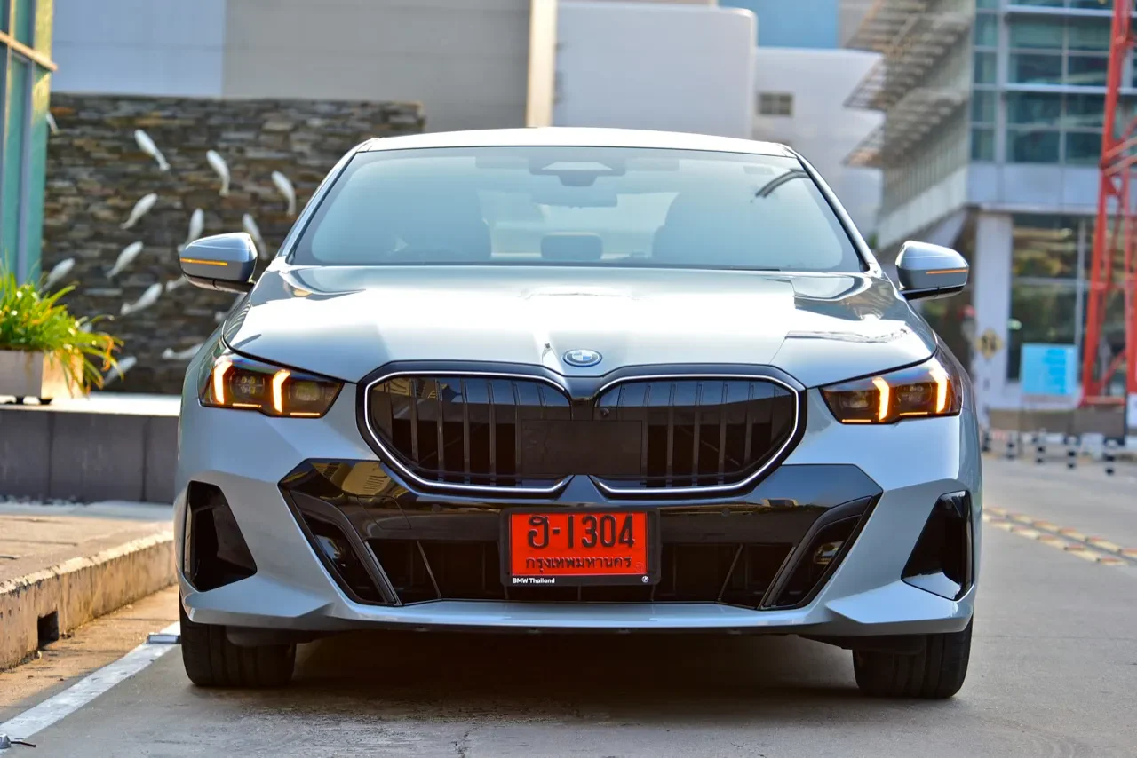 รูปชุดแต่ง ชุดแต่ง BMW Series5 G60 2024 2026 M Sport ภาพที่ 5