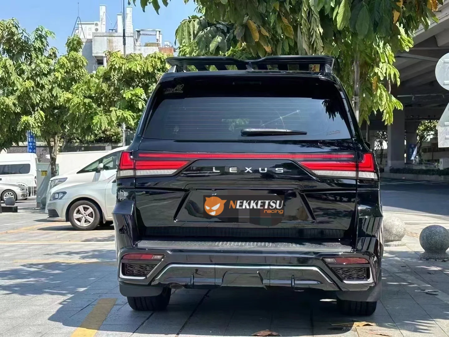 รูปชุดแต่ง ชุดแต่ง Lexus LX 570 เปลี่ยนเป็น Lx600 ภาพที่ 8