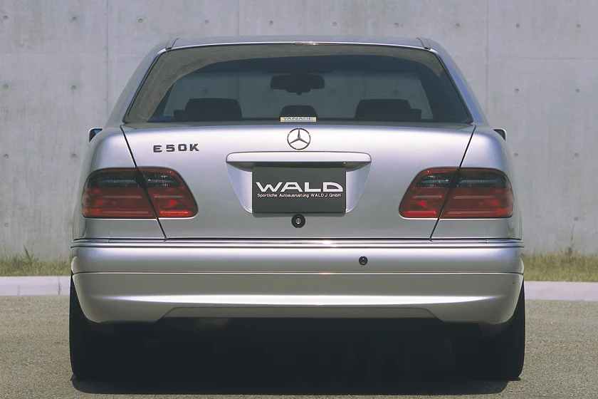 ชุดแต่ง MERCEDES-BENZ E-CLASS WALD Japan เอ็กเซ็กคิวทีฟไลน์ ภาพ 1