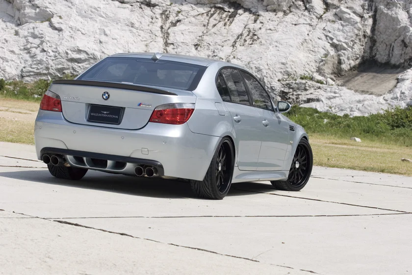 ชุดแต่ง BMW M5 WALD Japan สปอร์ตไลน์ ภาพ 19