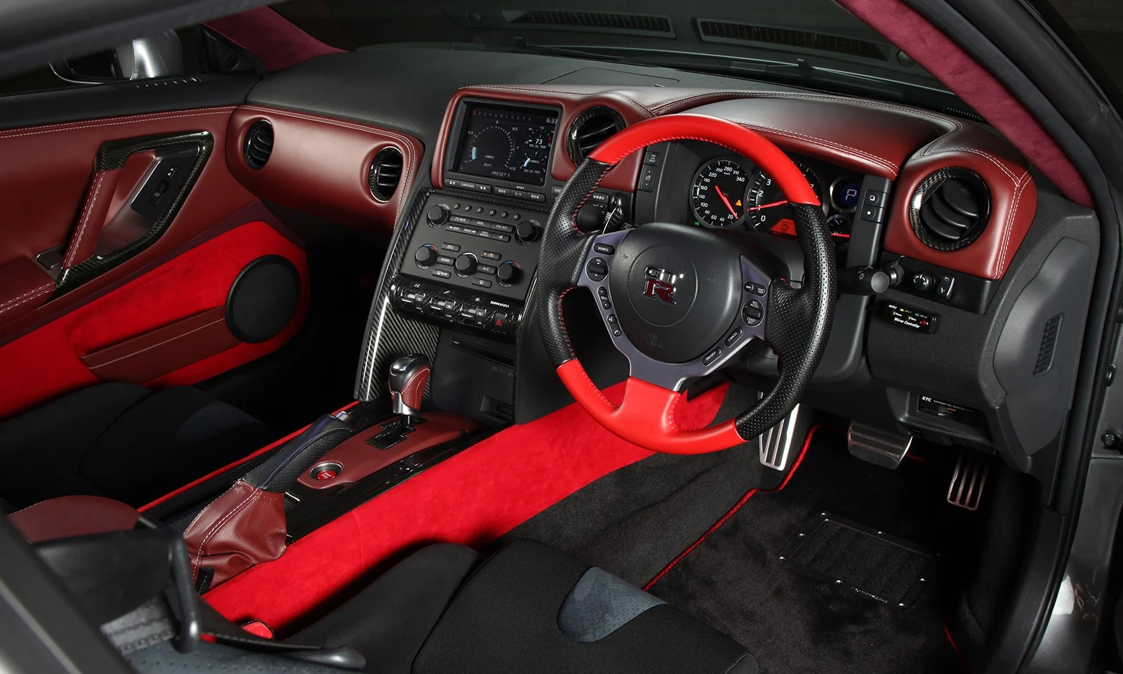 ชุดแต่ง NISSAN GT-R (MY2008~) R35 2007.12~2010.11 Rowen Japan ภาพ 11