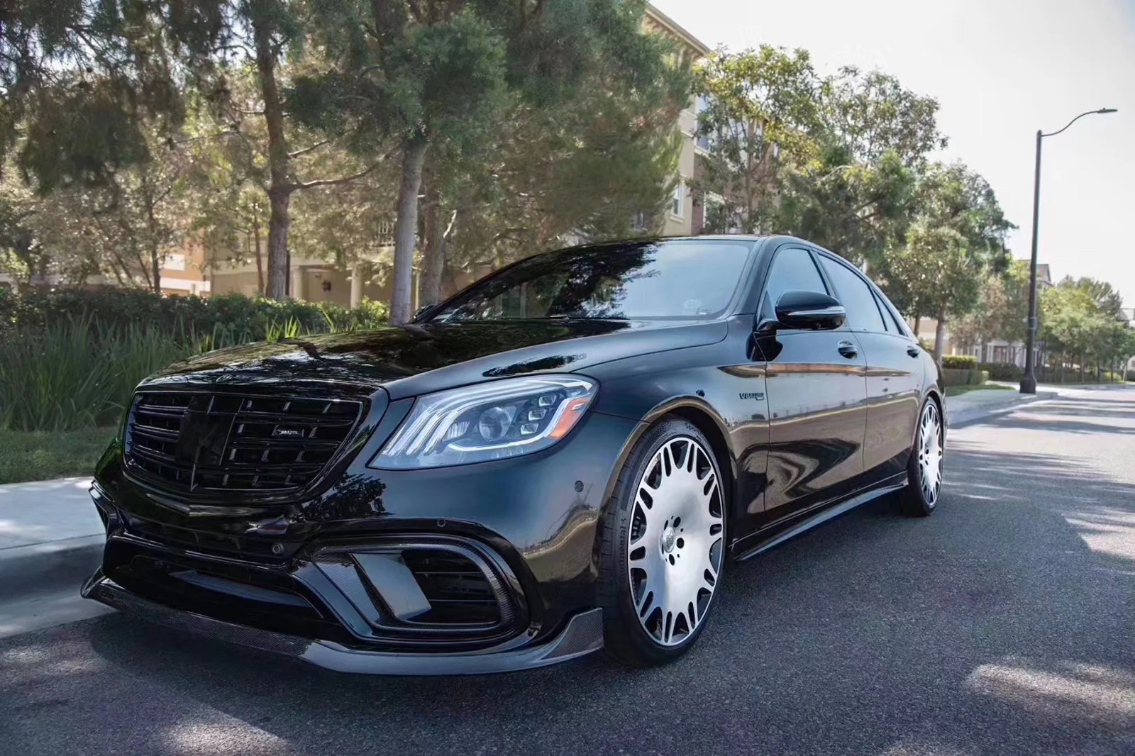 รูปชุดแต่ง ชุดแต่ง Mercedes-Benz S Class W222 Brabus ภาพที่ 5
