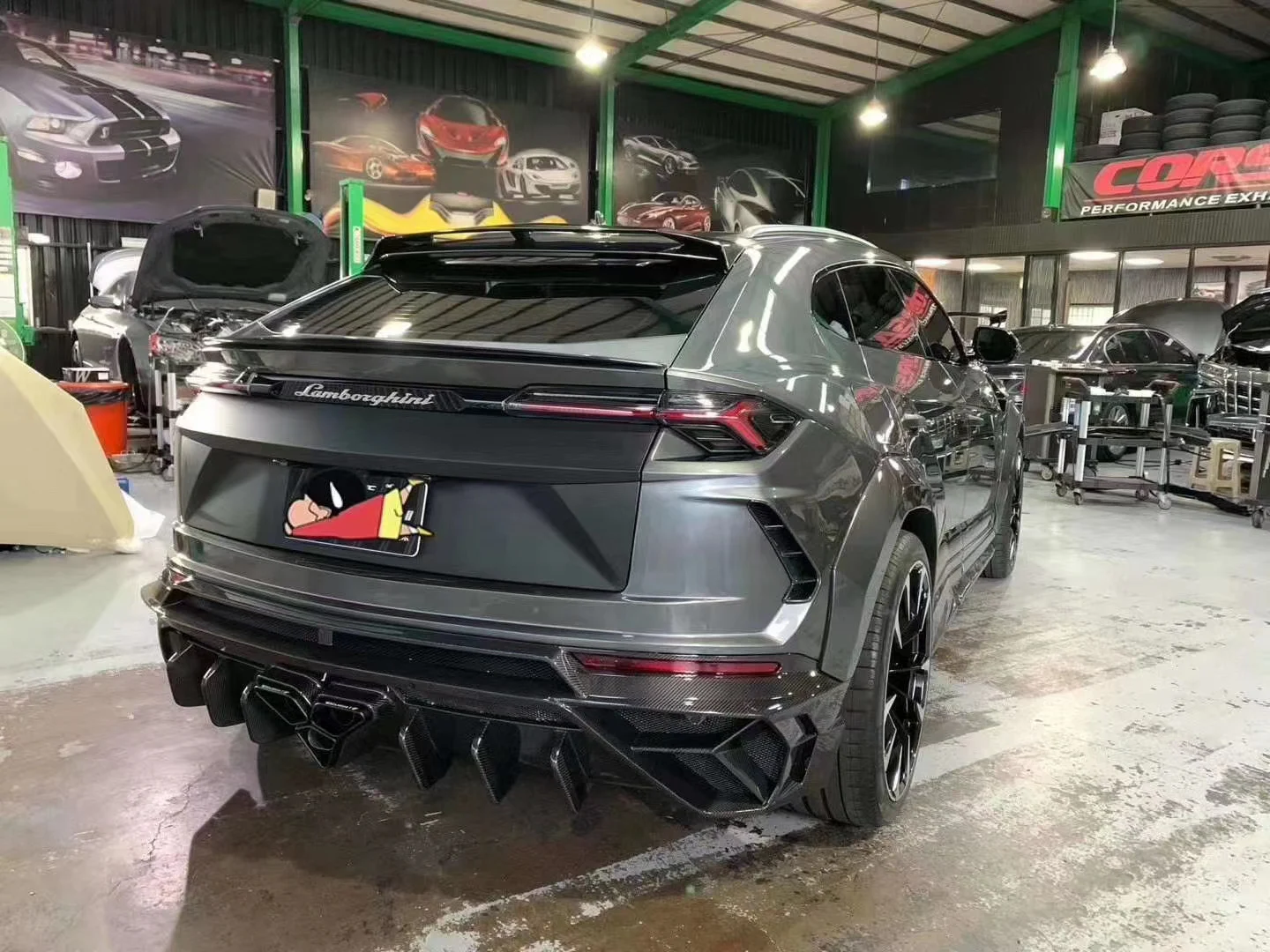รูปชุดแต่ง ชุดแต่ง Lamborghini Urus Mansory ภาพที่ 1