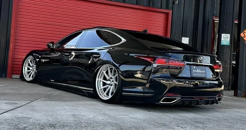 สปอยเลอร์ท้าย JOB DESIGN GUNs STYLE Stance Generation สำหรับ LEXUS LS 500 ภาพสินค้าที่เลือก
