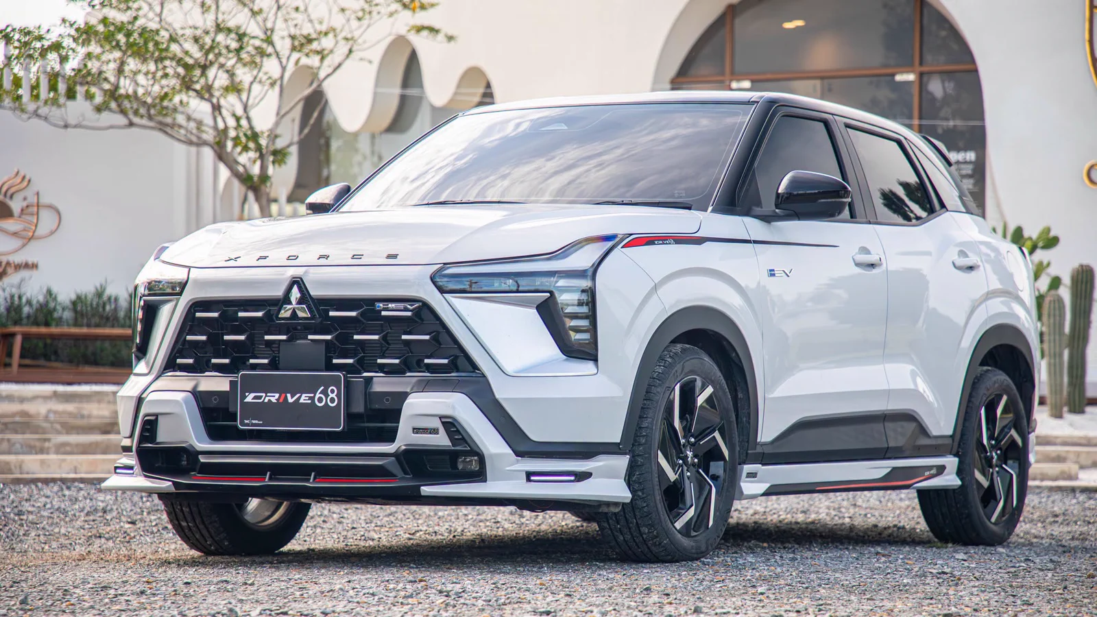 รูปชุดแต่ง ชุดแต่ง Mitsubishi 𝗫𝗙𝗢𝗥𝗖𝗘 ภาพที่ 4