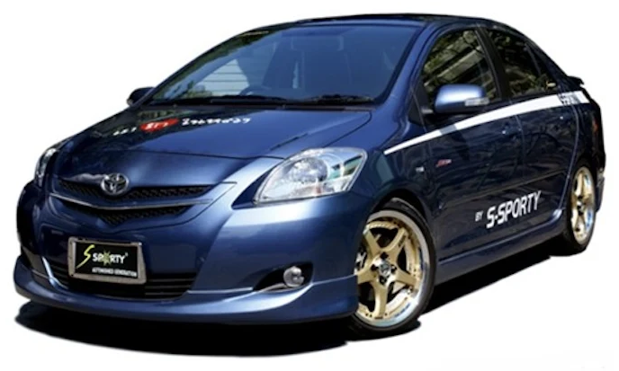 ชุดแต่ง VIOS 2007 ภาพรถเต็มคันมุมหน้าจากต้นทาง S-Sporty