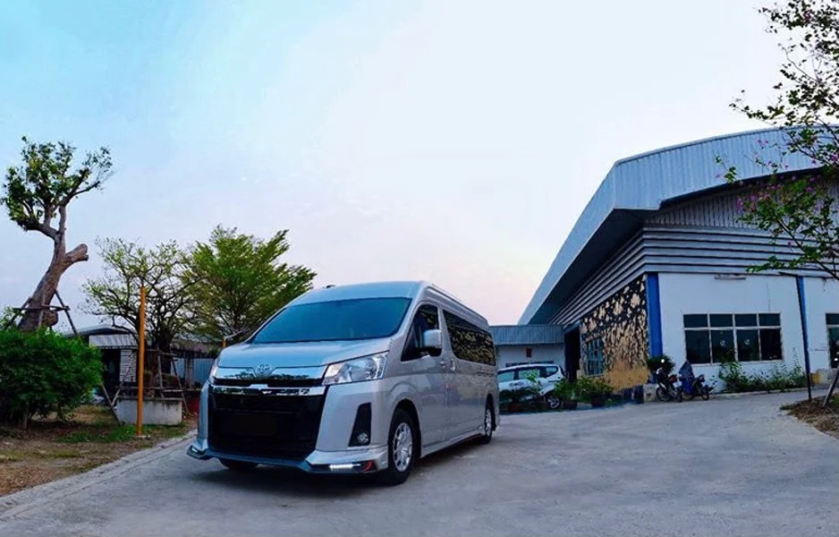 รูปชุดแต่ง ชุดแต่ง TOYOTA Commuter รถตู้ 2019 2025 AMT 2019 V2 ภาพที่ 7
