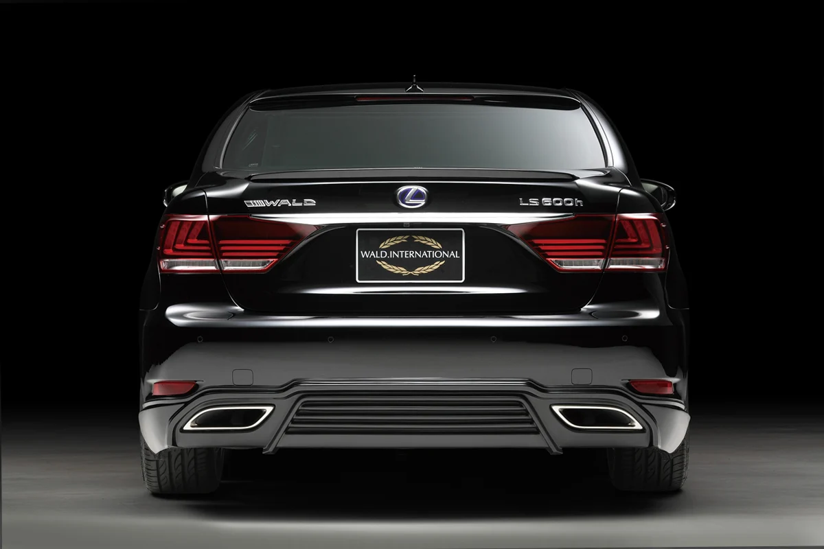 ชุดแต่ง LEXUS LS460/600h F SPORT WALD Japan เอ็กเซ็กคิวทีฟไลน์ ภาพ 2