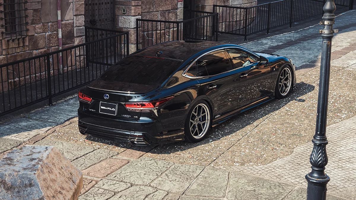 ชุดแต่ง LEXUS LS500/500h F SPORT WALD Japan เอ็กเซ็กคิวทีฟไลน์ ภาพ 17