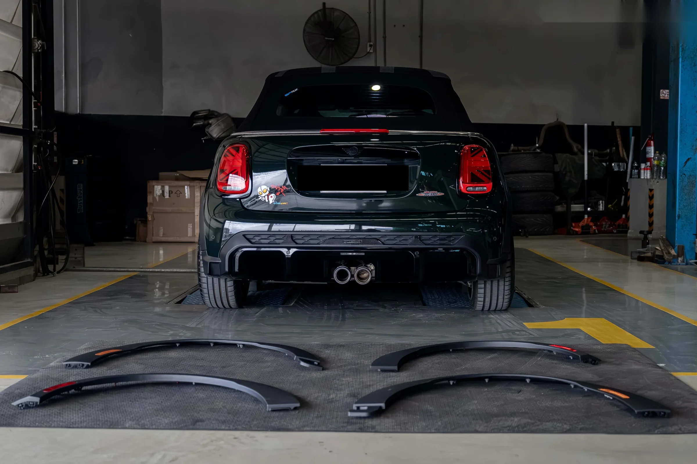 ชุดแต่ง MINI CONVERTIBLE Mini Cooper JCW F57 x Original Mini US. Spec Fenders Prodrive Shop ภาพ 2