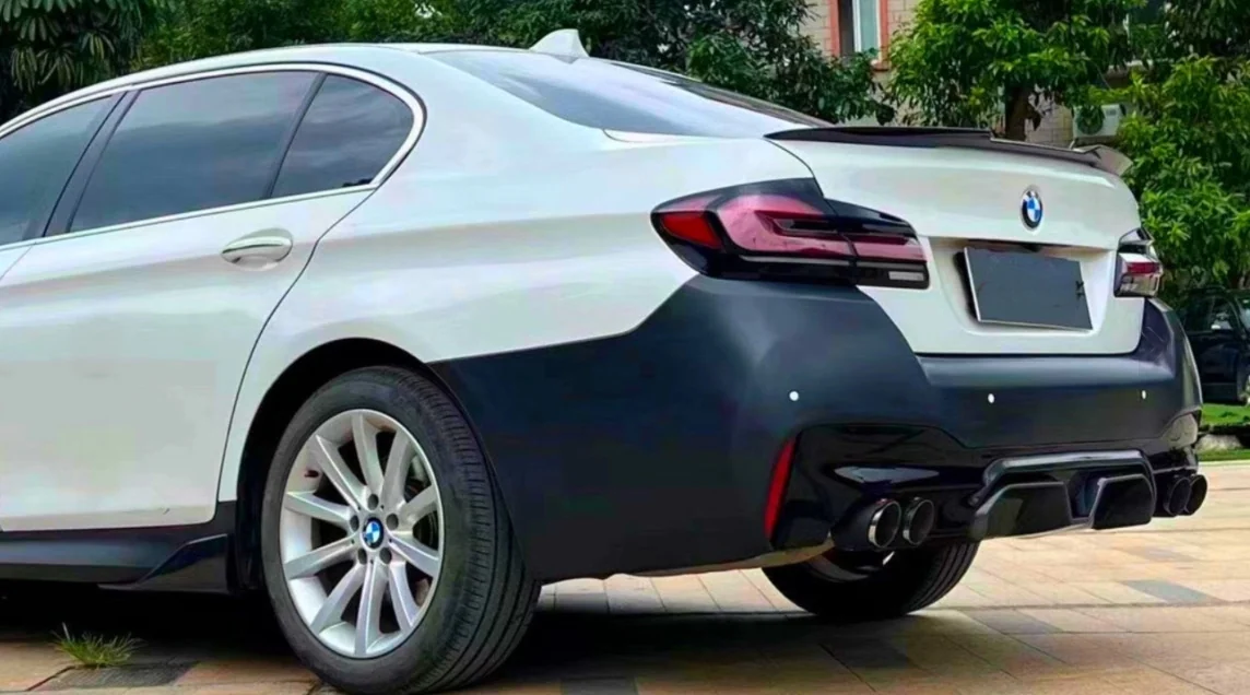 ชุดแต่ง BMW Series5 F10 F11 2010 2017 เปลี่ยนเป็น G30 Lci